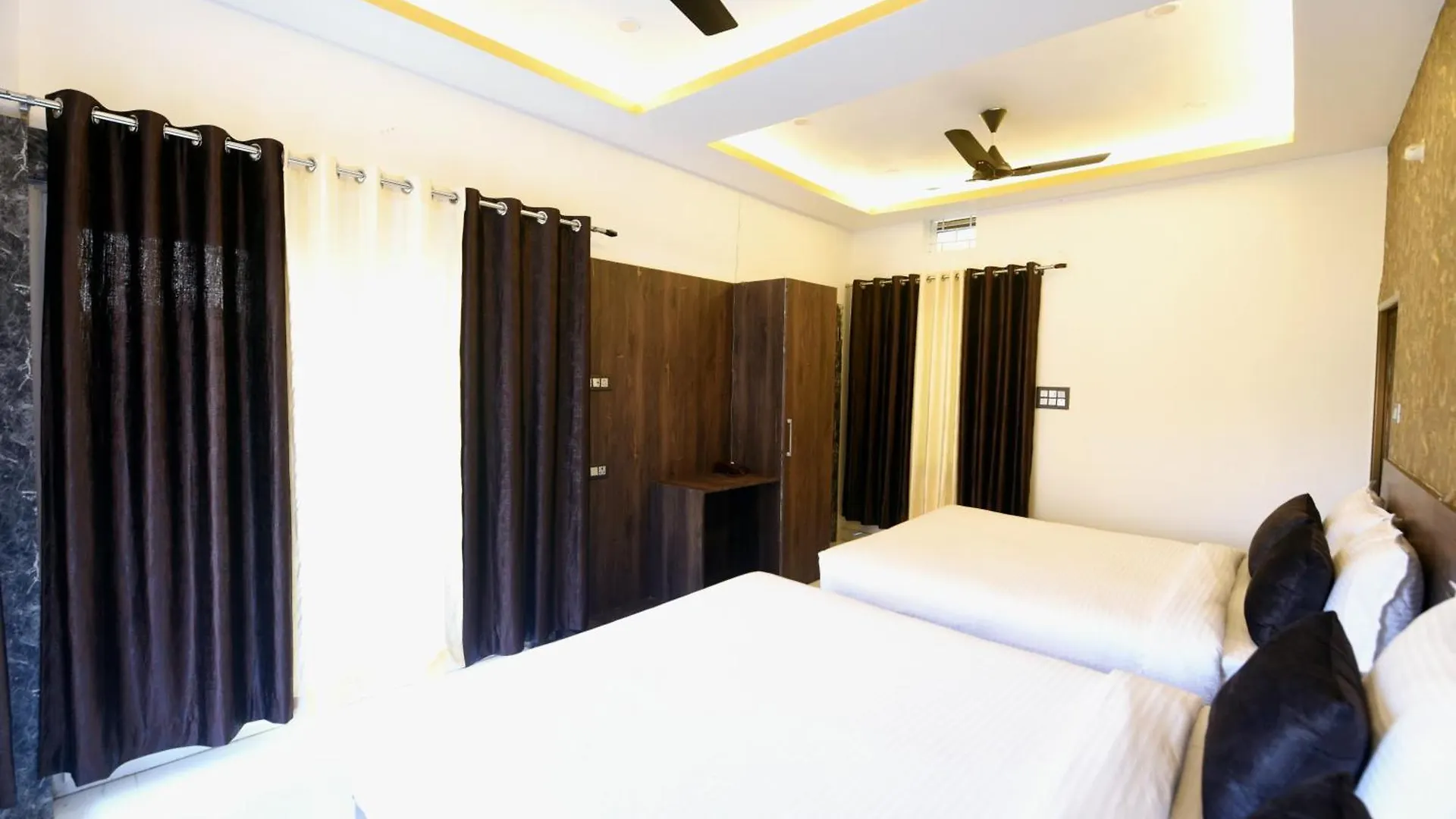 Maya'S Nest By Basotel Varanasi Hotel