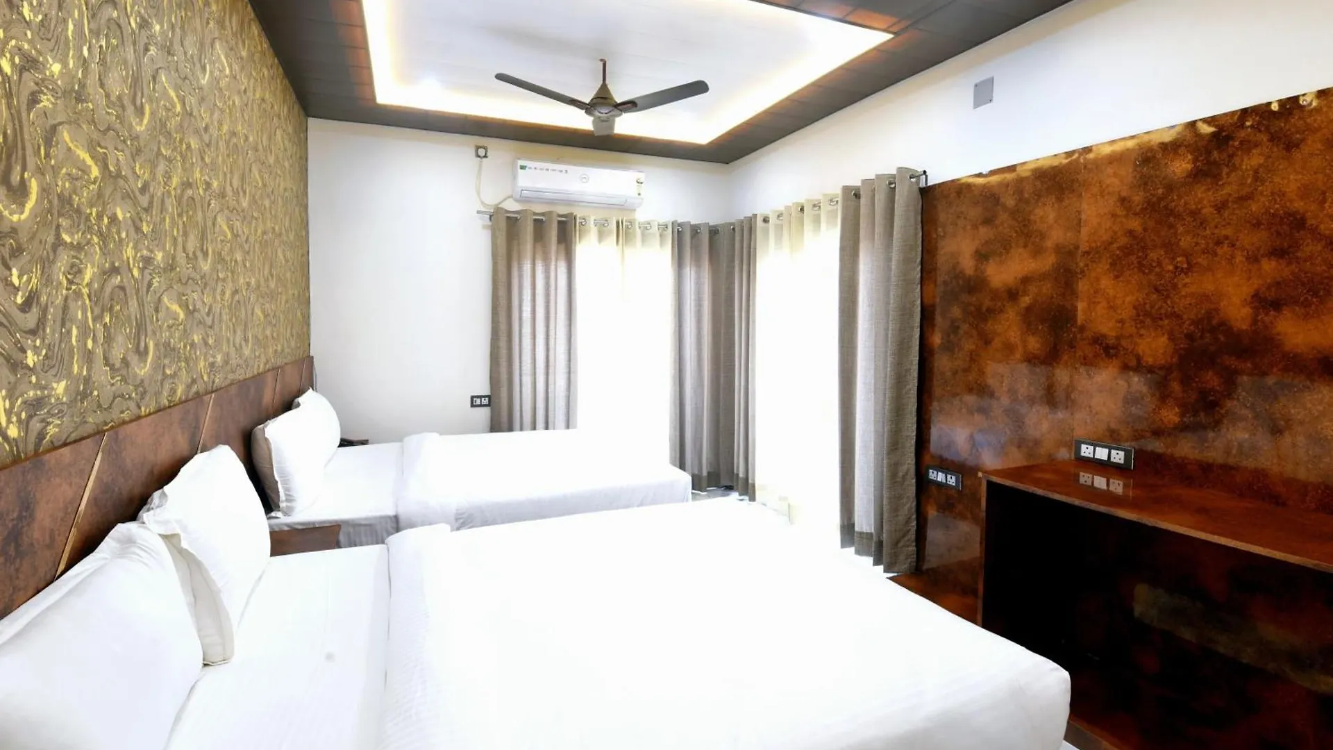 Maya'S Nest By Basotel Varanasi India